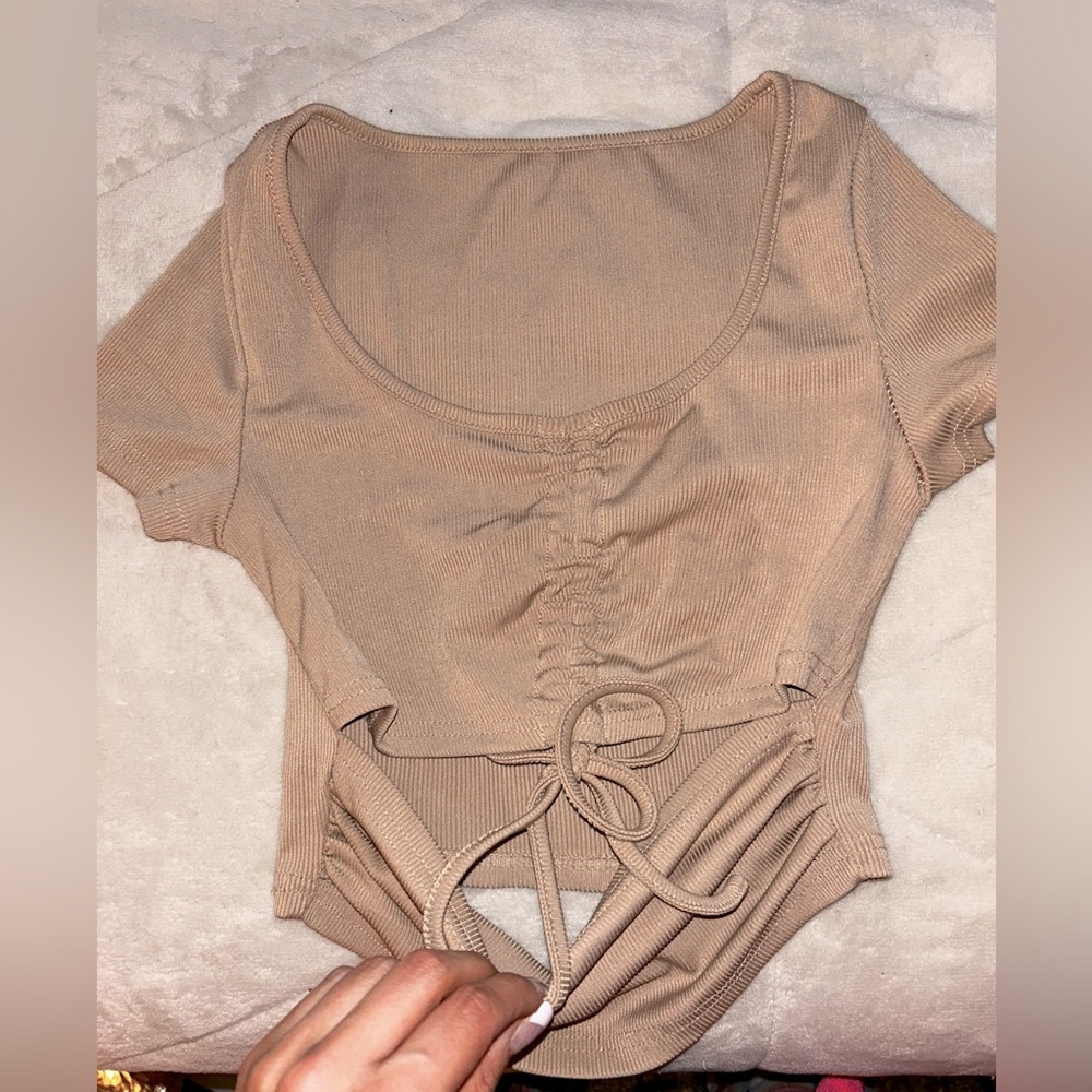 SHEIN crop top with ties in the middle. Split in the middle